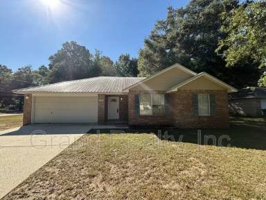 Main picture of 5395 Barcelona St
