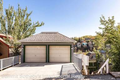 Main picture of 332 Woodside Ave