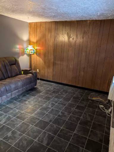 Main picture of 102 Pacific St