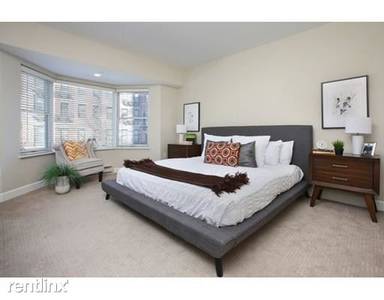 Main picture of 10 Bowdoin St