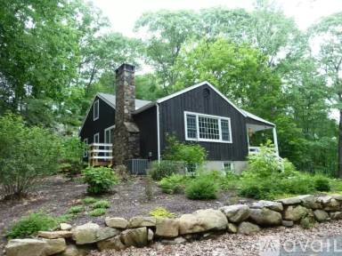 Main picture of 124 Wolfpit Rd