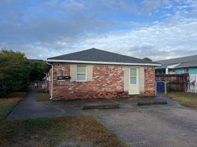 Main picture of 9515 19th Bay St