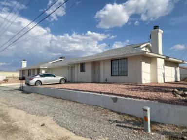 Main picture of 1099 E Calvada Blvd