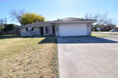 Main picture of 1802 Camilla Rd