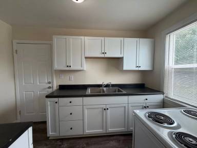 Main picture of 417 E Honeywell Ave