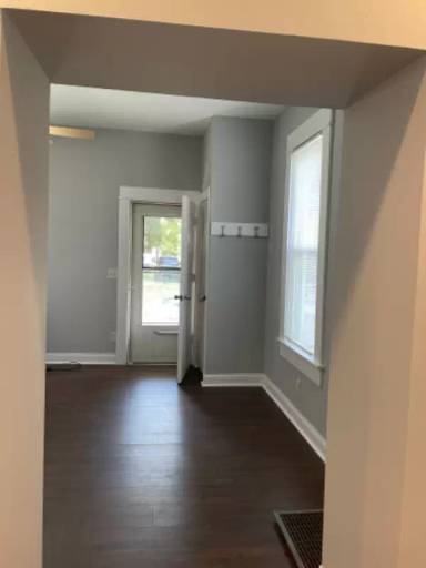 Main picture of 39 E Barthman Ave