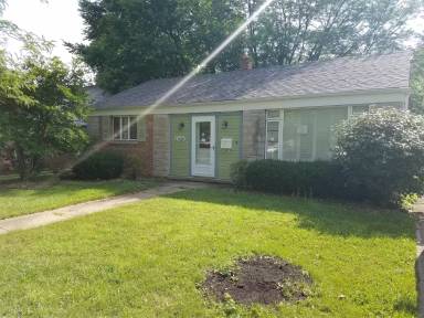 Main picture of 17619 Dundee Ave
