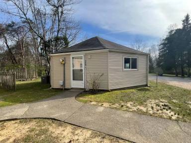 Main picture of 218 Roundhouse Rd