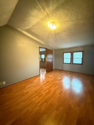 Main picture of 4643 Izard St