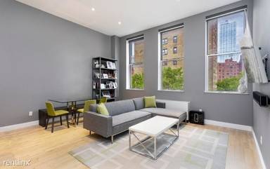 Main picture of 420 W 25th St