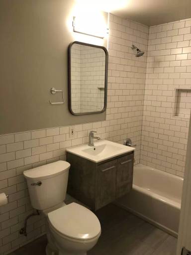 Main picture of 2820 E Denny Way