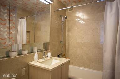 Main picture of 150 W 62nd St