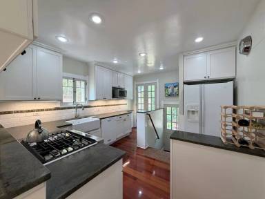 Main picture of 631 Jackson St