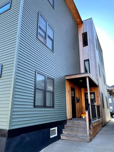 Main picture of 19 E Transit St