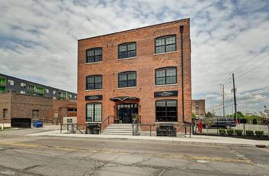 Main picture of 740 E North St