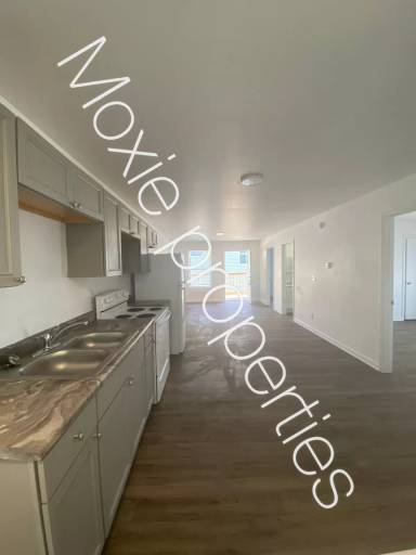 Main picture of 233 W South J St