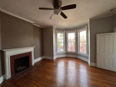 Main picture of 73 N 21st St