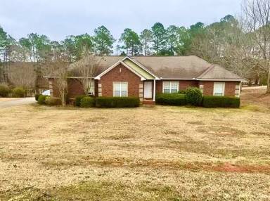 Main picture of 136 Deerfield Dr