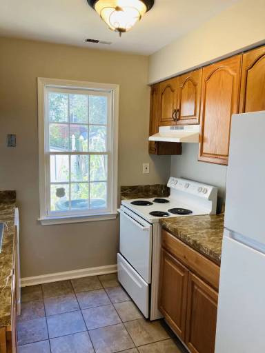 Main picture of 1077 Commonwealth Pl