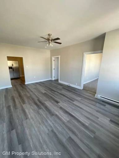 Main picture of 112 E Main St