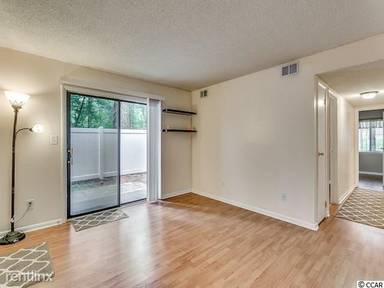 Main picture of 950 Forestbrook Rd