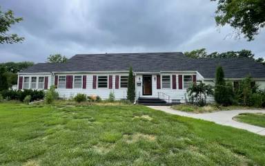 Main picture of 1541 N Pleasantview Dr