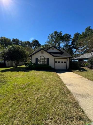 Main picture of 106 Layla Ct