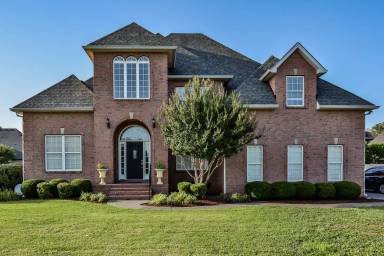 Main picture of 1913 Masterpiece Ave