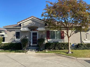Main picture of 279 Marsalla Dr
