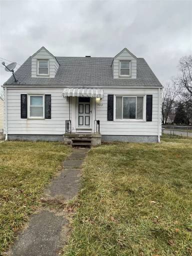 Main picture of 702 Waldman Ave