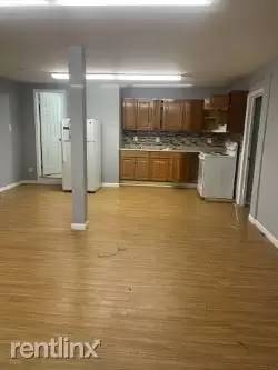 Main picture of 72 Main St