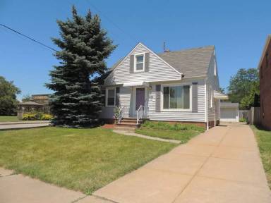 Main picture of 633 Babbitt Rd