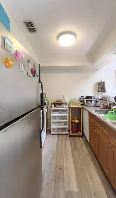 Main picture of 2727 Tally Ho Ave
