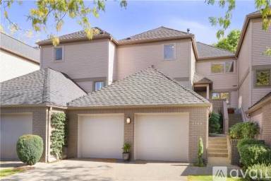 Main picture of 1768 Bellevue Way NE