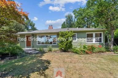 Main picture of 5025 SW Illinois St