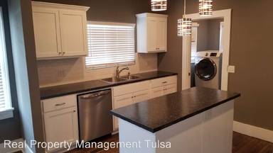 Main picture of 1115 S Florence Ave