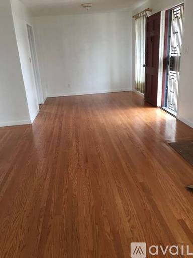 Main picture of 5036 Clinton Ave