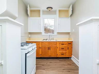 Main picture of 1206 5th Ave