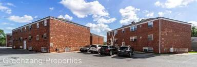Main picture of Colonial Court Apartments Group