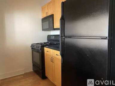 Main picture of 324 W 96th St