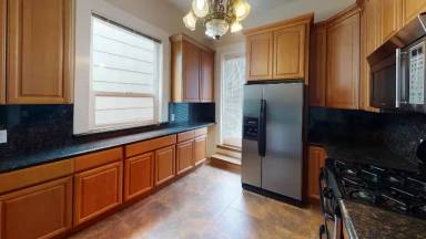 Main picture of 2536 Sutter St