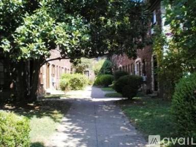 Main picture of 1221 S 3rd St