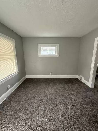 Main picture of 15809 Raymond St