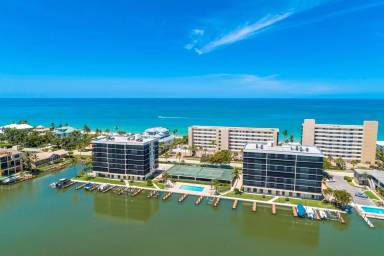 Main picture of 10420 Gulf Shore Dr