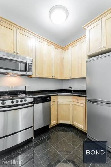 Main picture of 46 W 73rd St
