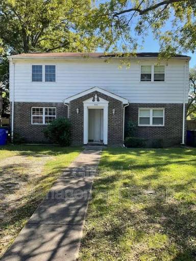 Main picture of 9550 Lakeside Dr