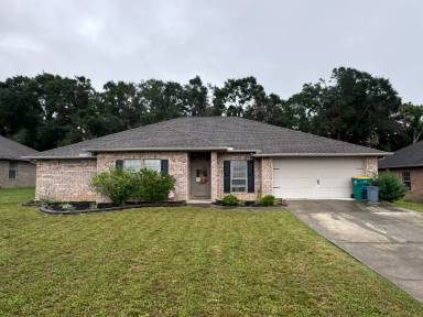 Main picture of 5274 Moore Loop