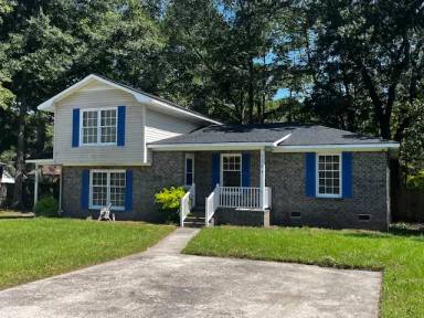 Main picture of 126 Roberta Dr