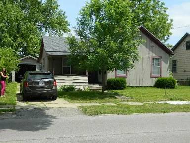 Main picture of 1604 S Center St