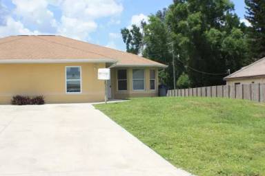 Main picture of 7573 Carrier Rd